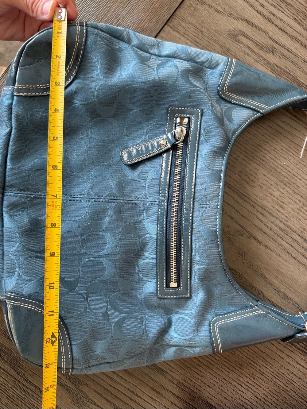 Blue Signature-Pattern Shoulder Bag - Picture 6 of 7